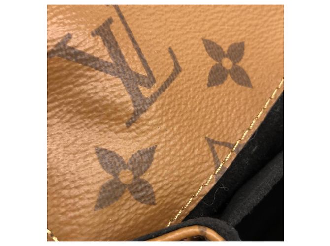 Louis Vuitton Monogram Reverse Pochette Métis MM Marrone - vista 8