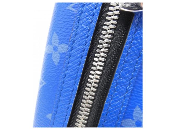 Borsa a tracolla Louis Vuitton Taiga Rama Duo Slingback Blu - vista 4