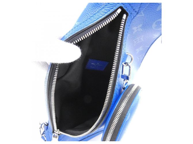 Borsa a tracolla Louis Vuitton Taiga Rama Duo Slingback Blu - vista 7