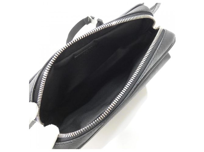 Borsa a Spalla Louis Vuitton Taiga Lama Nero - vista 6