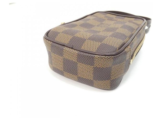 Pochette Louis Vuitton Damier Etui Okapi GM Damier ebene - vista 3