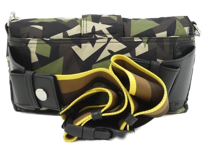 Fendi Mamma Baguette 7VA472 AD1E Marsupio Verde - vista 2