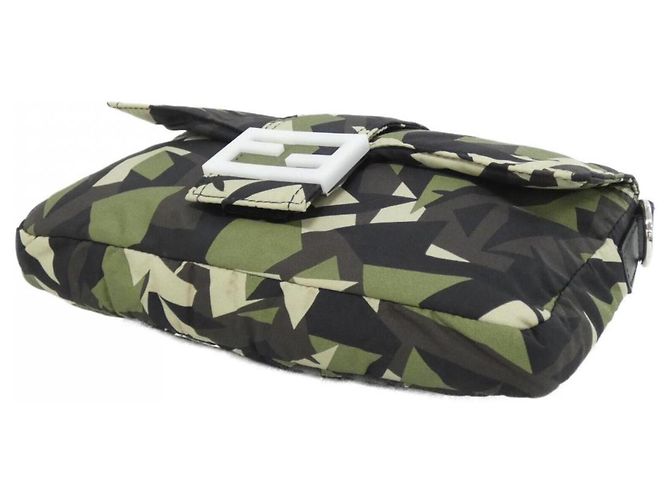 Fendi Mamma Baguette 7VA472 AD1E Marsupio Verde - vista 3