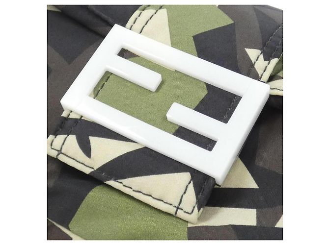 Fendi Mamma Baguette 7VA472 AD1E Marsupio Verde - vista 4