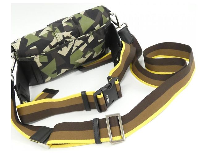 Fendi Mamma Baguette 7VA472 AD1E Marsupio Verde - vista 7