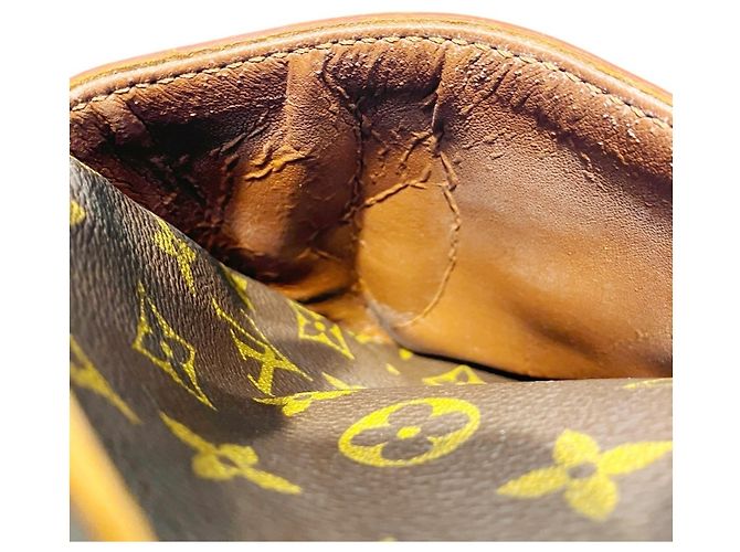 Louis Vuitton Danube Schultertasche Braun Monogramm - Ansicht 9