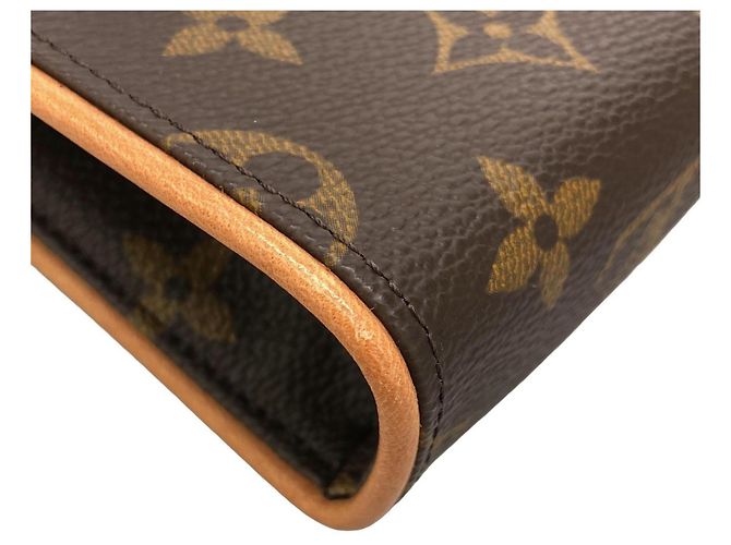 Pochette Florentine Monogram Louis Vuitton Vita Marrone - vista 3