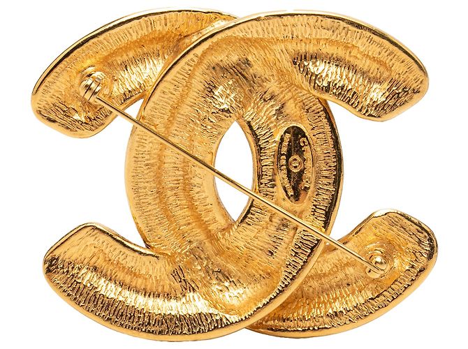 Spilla Chanel Gold CC trapuntata placcata oro D'oro - vista 2