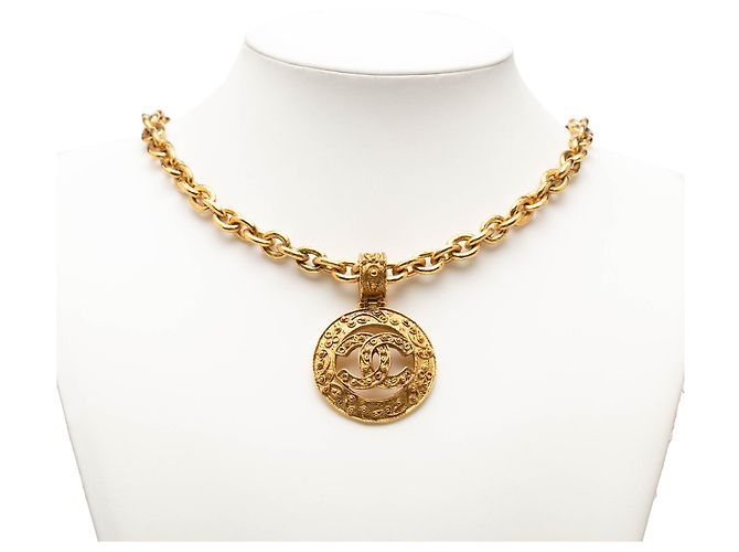 Collana con pendente rotondo Chanel Gold CC placcato oro D'oro - vista 6