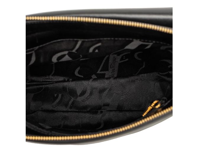 Salvatore Ferragamo Bolsa transversal Ferragamo em couro preto com tachas - vista 4