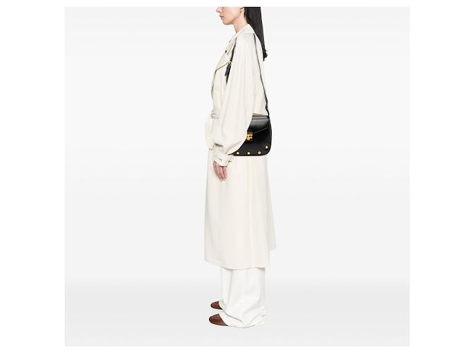 Salvatore Ferragamo Bolsa transversal Ferragamo em couro preto com tachas - vista 6