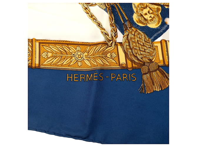Sciarpa in seta Hermès White Grand Uniforme 90 - vista 3
