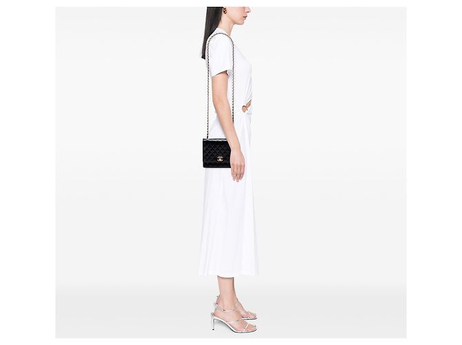 Chanel Black CC Quilted Patent Square Flap Nero - vista 6