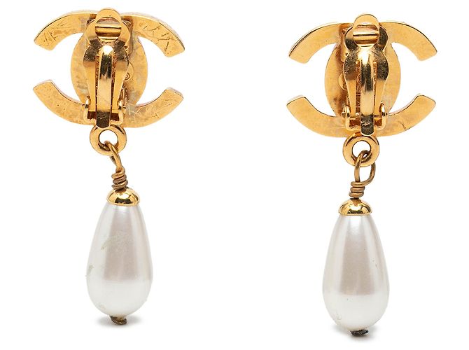 Orecchini a clip Chanel Gold CC placcati oro con perle finte e chiusura Turn Lock D'oro - vista 2