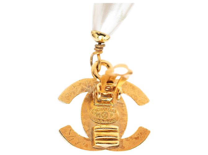 Orecchini a clip Chanel Gold CC placcati oro con perle finte e chiusura Turn Lock D'oro - vista 3