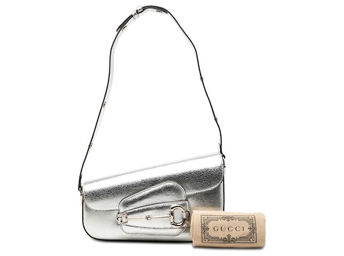 Borsa a tracolla Gucci Silver Metallic Textured Calfskin Asymmetric Horsebit 1955 Argento - vista 8