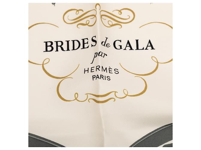 Sciarpa in seta Hermès Pink Brides de Gala 90 Rosa - vista 4