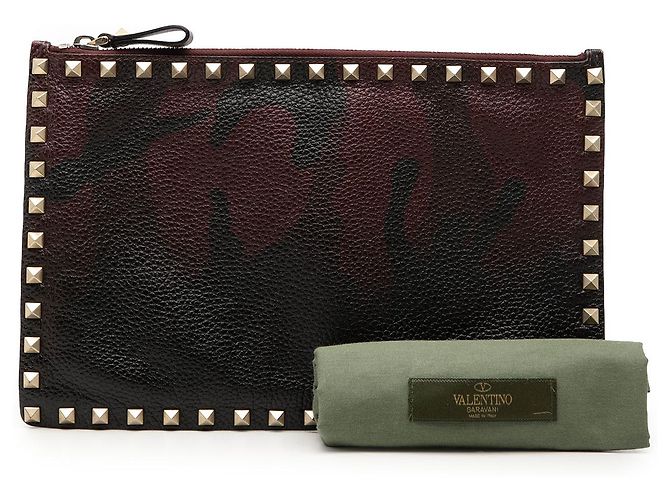 Clutch Valentino Rockstud in pelle di vitello martellata rossa camouflage Rosso Bordò - vista 7