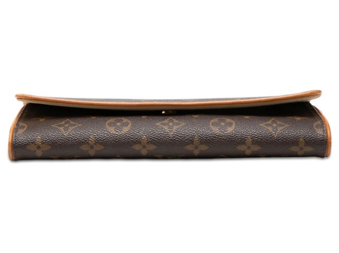 Louis Vuitton Marrom Monogram Pochette Twin GM - vista 3