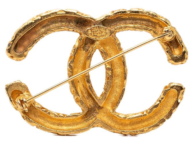 Spilla Chanel Gold CC placcata oro con rilievo barocco D'oro - vista 2