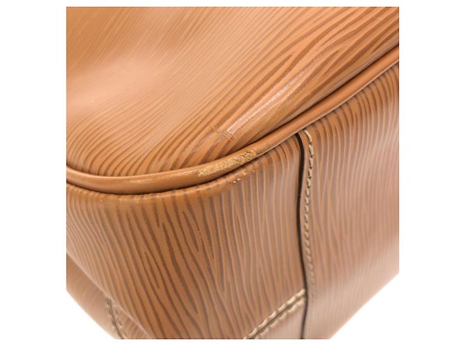 Borsa Louis Vuitton Epi Passy PM Cammello - vista 2