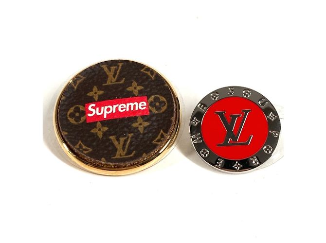 Set di spille Monogram Louis Vuitton x Supreme Marrone Argento Rosso - vista 3