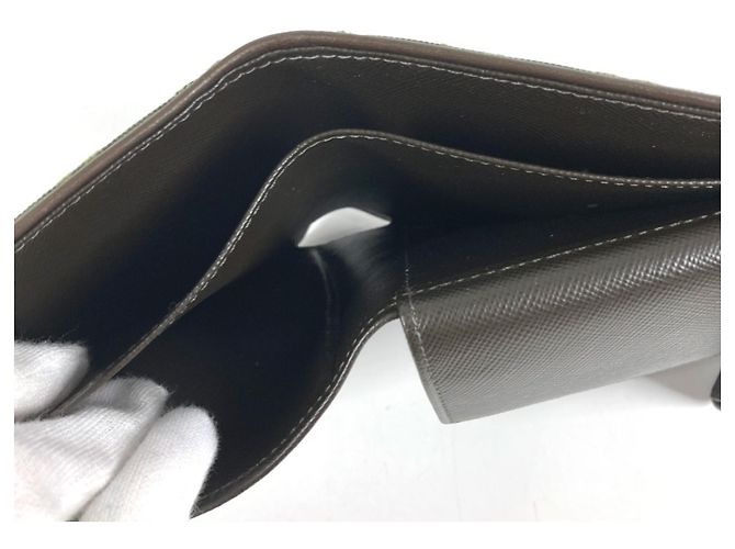 Portafoglio tripartito Khaki Louis Vuitton Cachi - vista 12