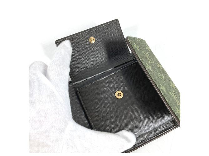 Portafoglio tripartito Khaki Louis Vuitton Cachi - vista 9