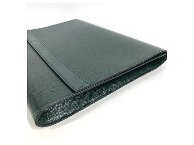Borsa Volga Taiga Louis Vuitton Verde - vista 6