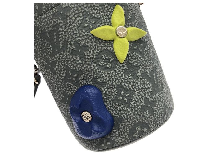 Pochette Louis Vuitton Chalk Grigio - vista 4