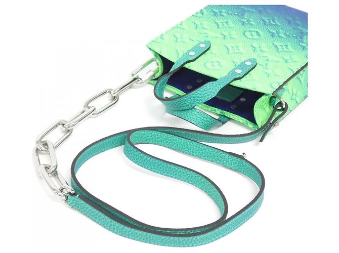 Borsa Louis Vuitton Taurillon Illusion Sac Plat XS Blu Verde chiaro - vista 3
