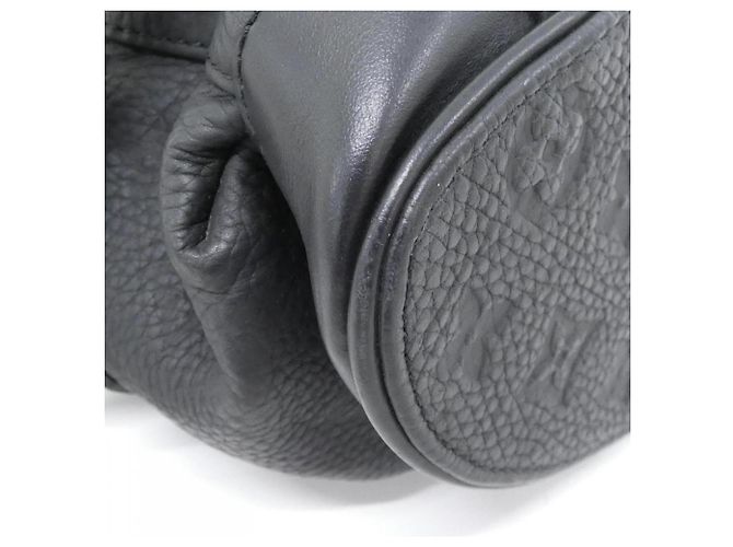 Zaino Louis Vuitton Taurillon Monogram Christopher PM Nero - vista 3