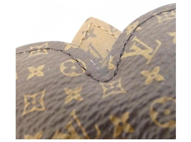 Charm Accessorio Monogram Louis Vuitton Marrone D'oro - vista 4