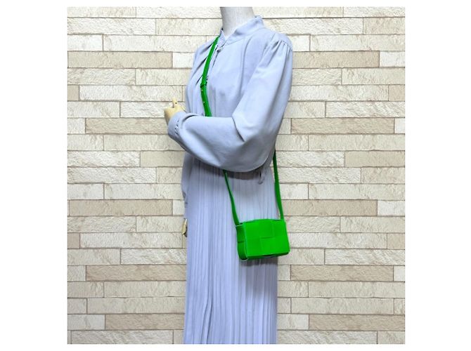 Borsa a tracolla Bottega Veneta Candy Cassette Maxi Intrecciato Verde - vista 2