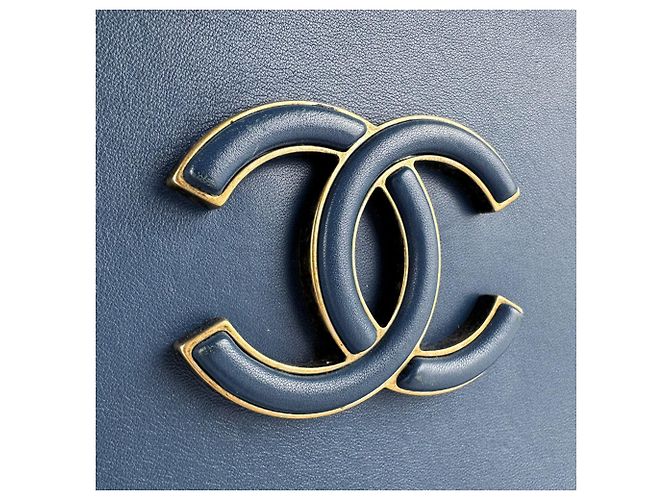 Borsa a tracolla in pelle blu indaco Chanel - vista 12