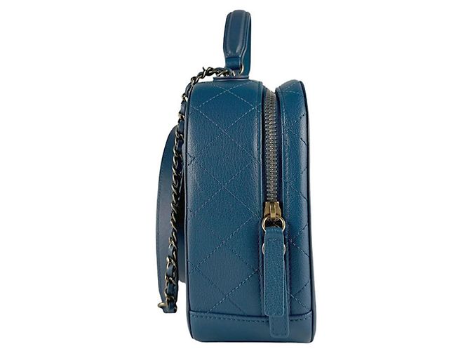 Borsa a tracolla in pelle blu indaco Chanel - vista 2