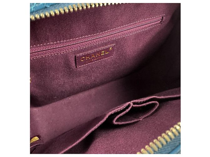 Borsa a tracolla in pelle blu indaco Chanel - vista 5