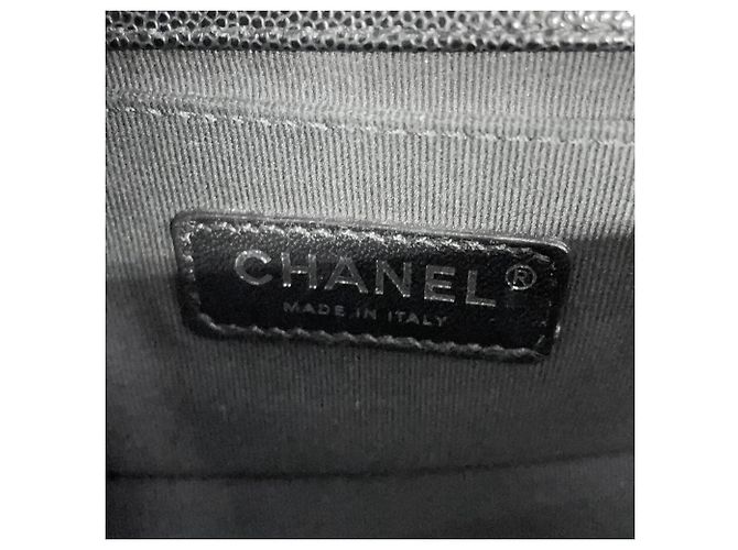 Boy Borsa a tracolla con catena in pelle di vitello martellata nera Chanel Nero - vista 14