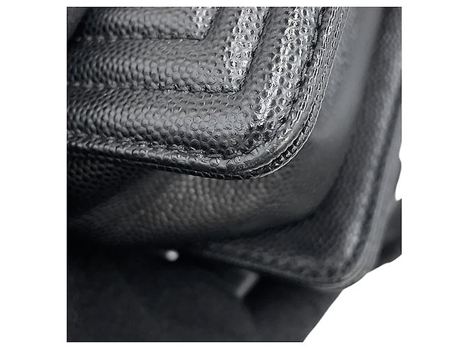 Boy Borsa a tracolla con catena in pelle di vitello martellata nera Chanel Nero - vista 7