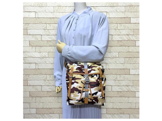 Borsa a tracolla in nylon Prada marrone mimetico - vista 3