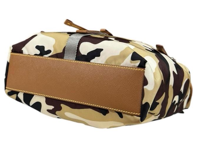 Borsa a tracolla in nylon Prada marrone mimetico - vista 7