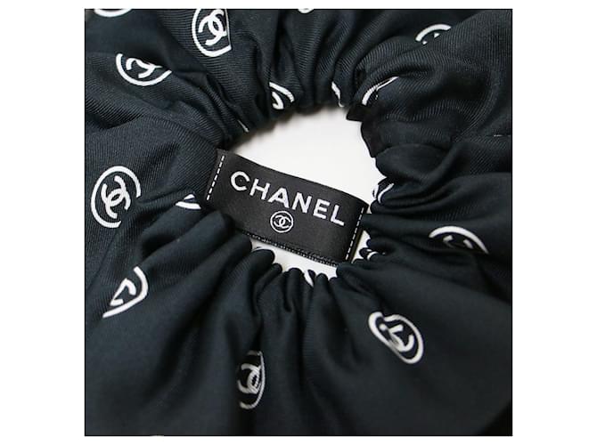 Scrunchie in seta Chanel nero - vista 5