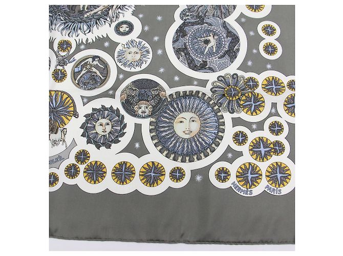 Hermès HERMES Carre 90 LE ROY SOLEIL Sciarpa in seta Marrone - vista 2