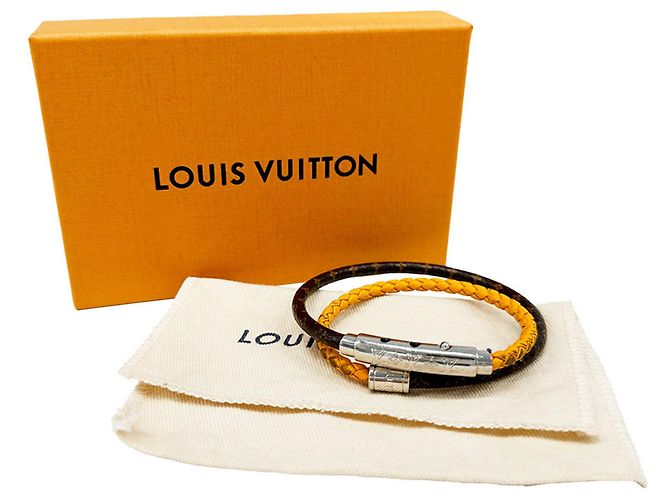 Pulseira Charm Louis Vuitton em amarelo açafrão Dourado - vista 4