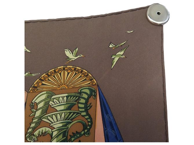 Hermès FULAR VINTAGE HERMES L'ATLANTIDE ANNIE FAIVRE CARRÉ 90 SETA MARRONE - vista 11