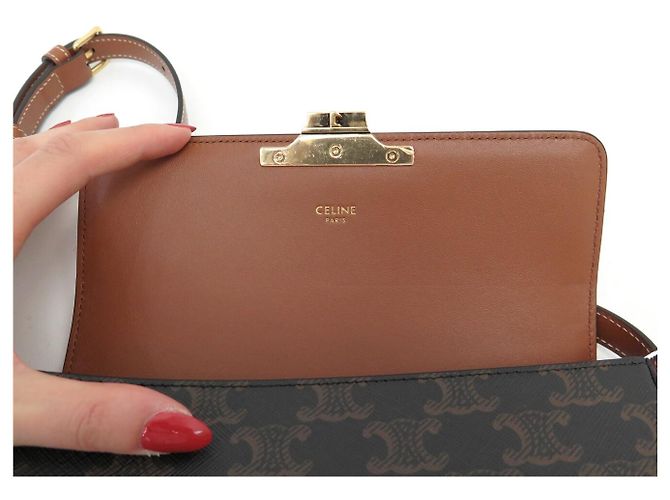 Céline NUOVA BORSA CELINE CLAUDE CANVAS TRIOMPHE 194142CUZ Marrone - vista 8