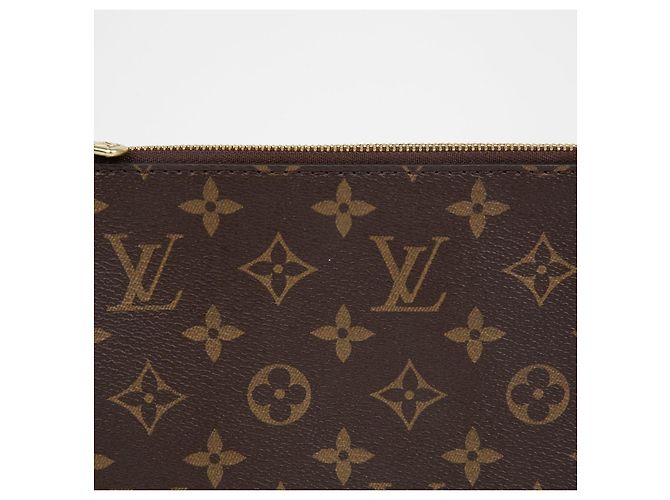 Louis Vuitton Clutch Etyu Boyajou Pm Bianco - vista 3