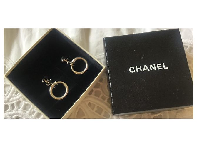 Chanel Coco Logo Creolen-Ohrringe Silberfarben - Ansicht 7