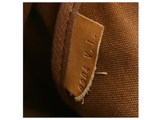 Louis Vuitton Saumur Monogram Canvas 35 Marrone - vista 5