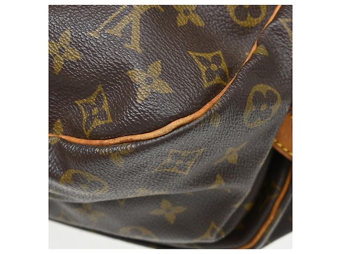 Louis Vuitton Saumur Monogram Canvas 35 Marrone - vista 7